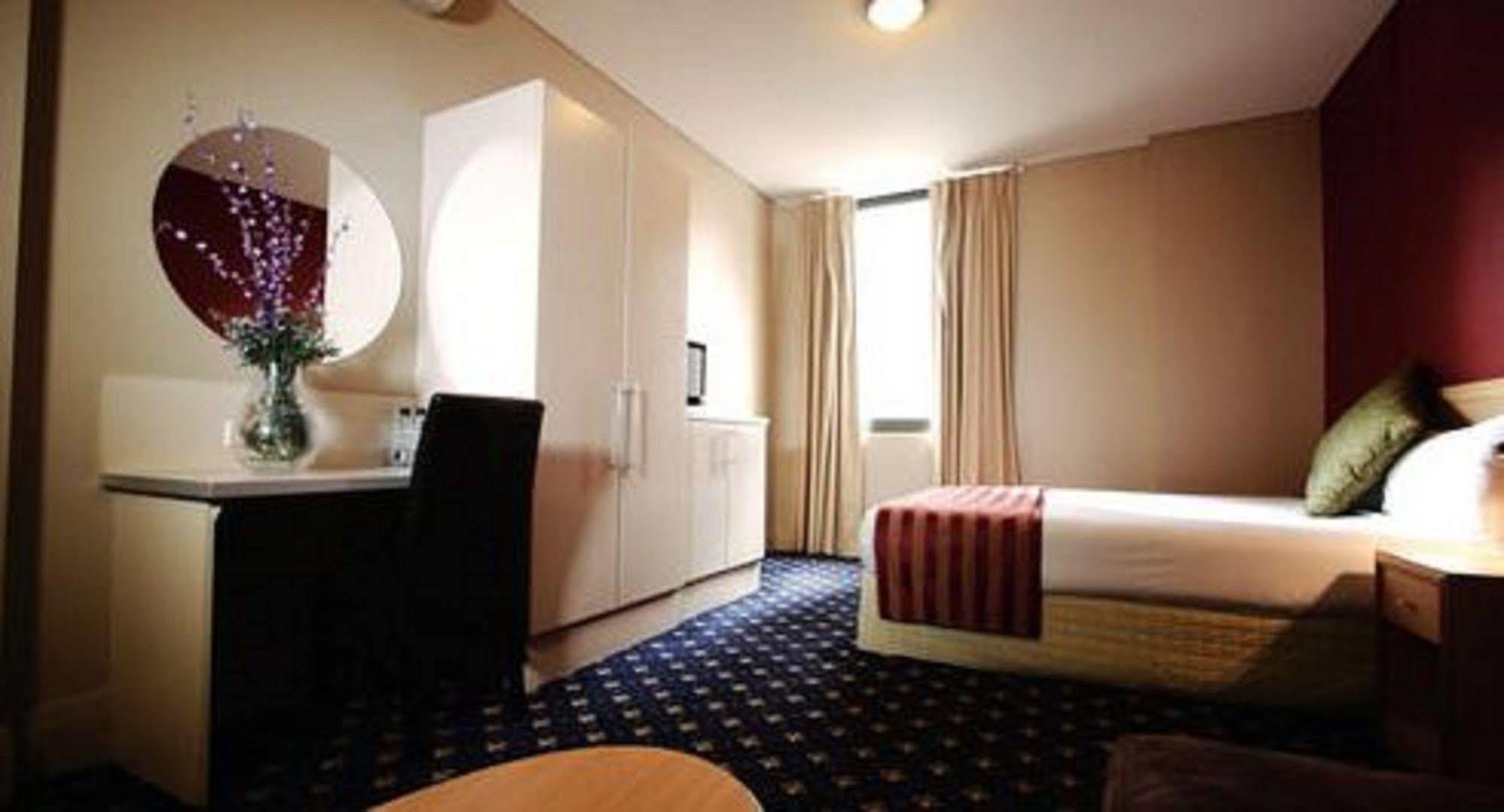 Hotel Coronation Sydney Bagian luar foto